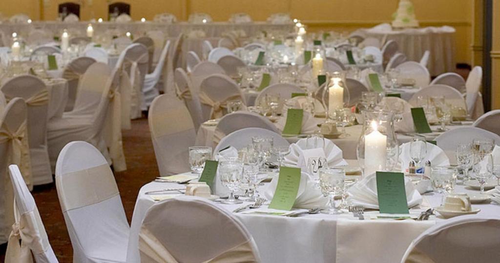 The Chateau Bloomington Hotel And Conference Center Экстерьер фото